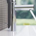 Смеситель Grohe Essence New для раковины S (32898001)